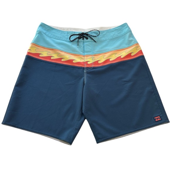 Billabong Momentum Pro Performance 19" Boardshorts Swim Trunks NWOT Mens Size 32 - Picture 1 of 11